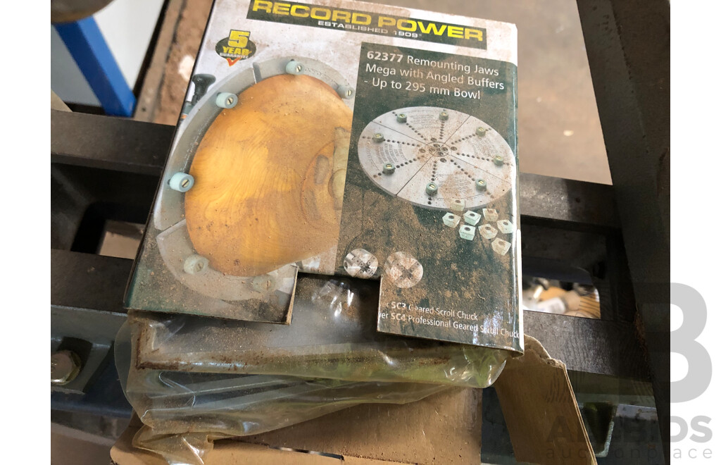 Nova DVR 3000 Woodworking Lathe and Accessories