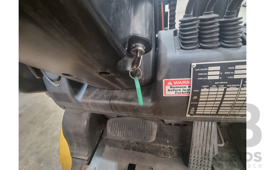 2006, 3.5 Tonne Yale GLP35TK LPG Forklift 4.5 FSV