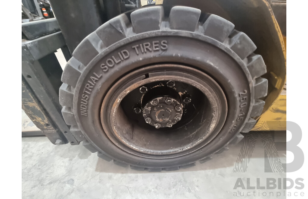 2006, 3.5 Tonne Yale GLP35TK LPG Forklift 4.5 FSV