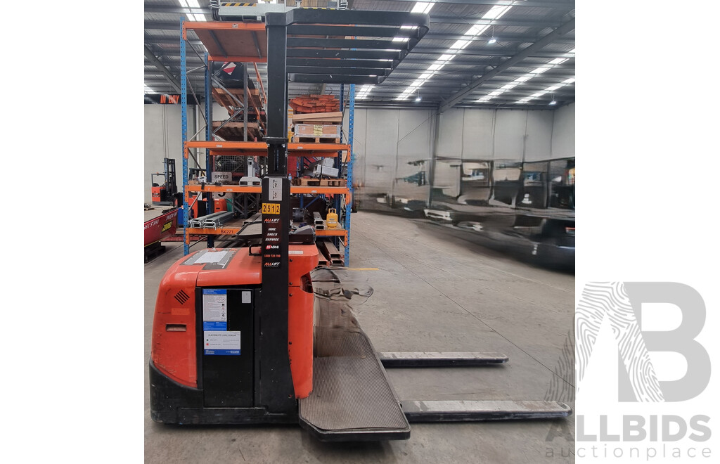 2009, 1.0 Tonne Electric Stock Picker BT - 1880mm OSE100W