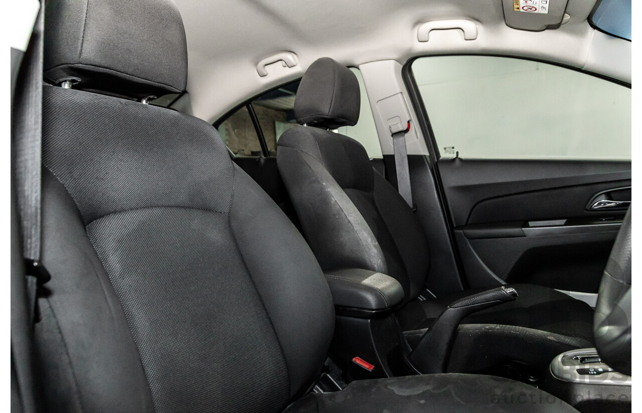5/2014 Holden Cruze Equipe JH MY14 4d Sedan Redhot 1.8L