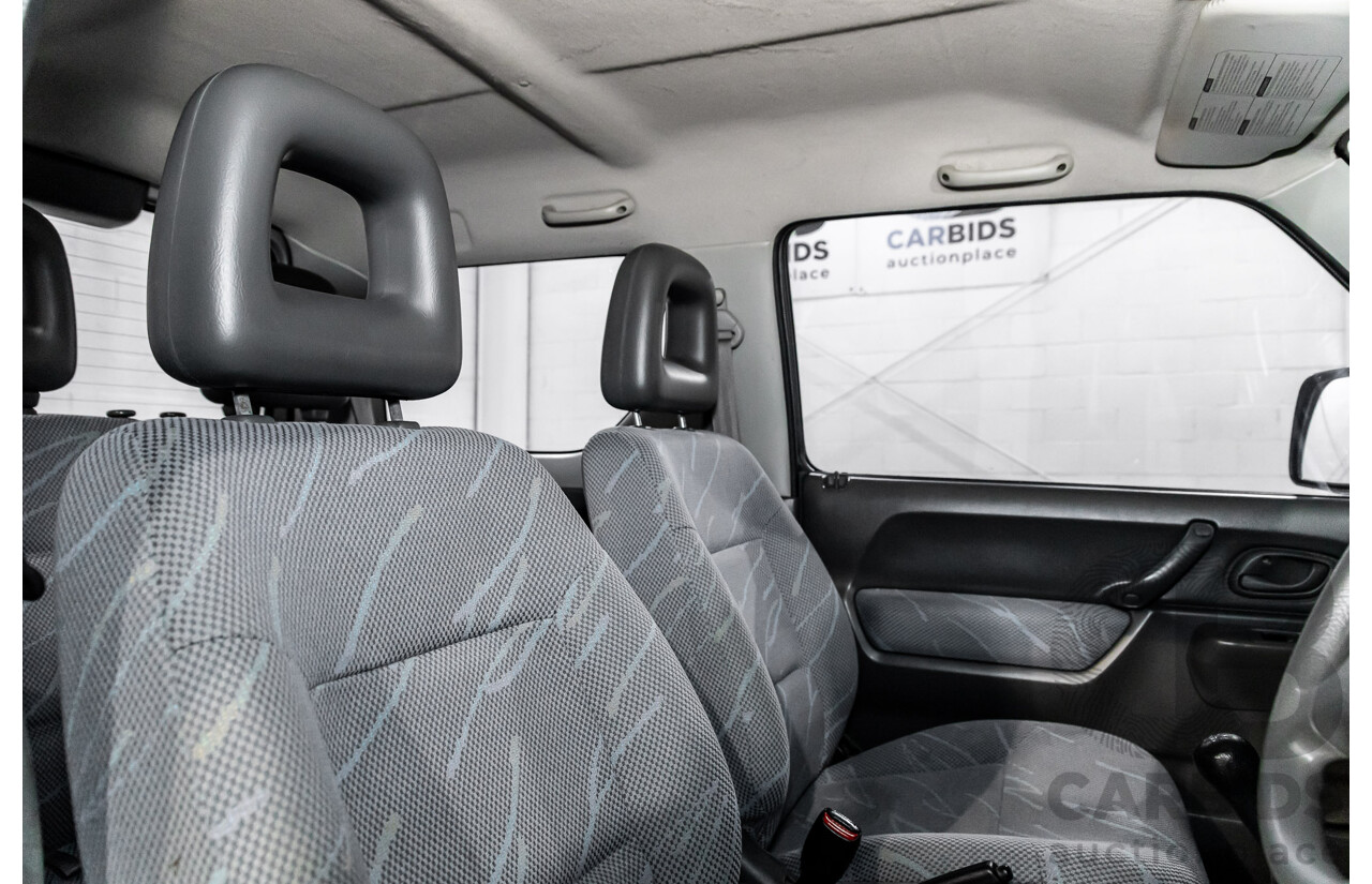 9/2001 Suzuki Jimny JLX (4x4) 2d Wagon Silky Silver Metallic 1.3L