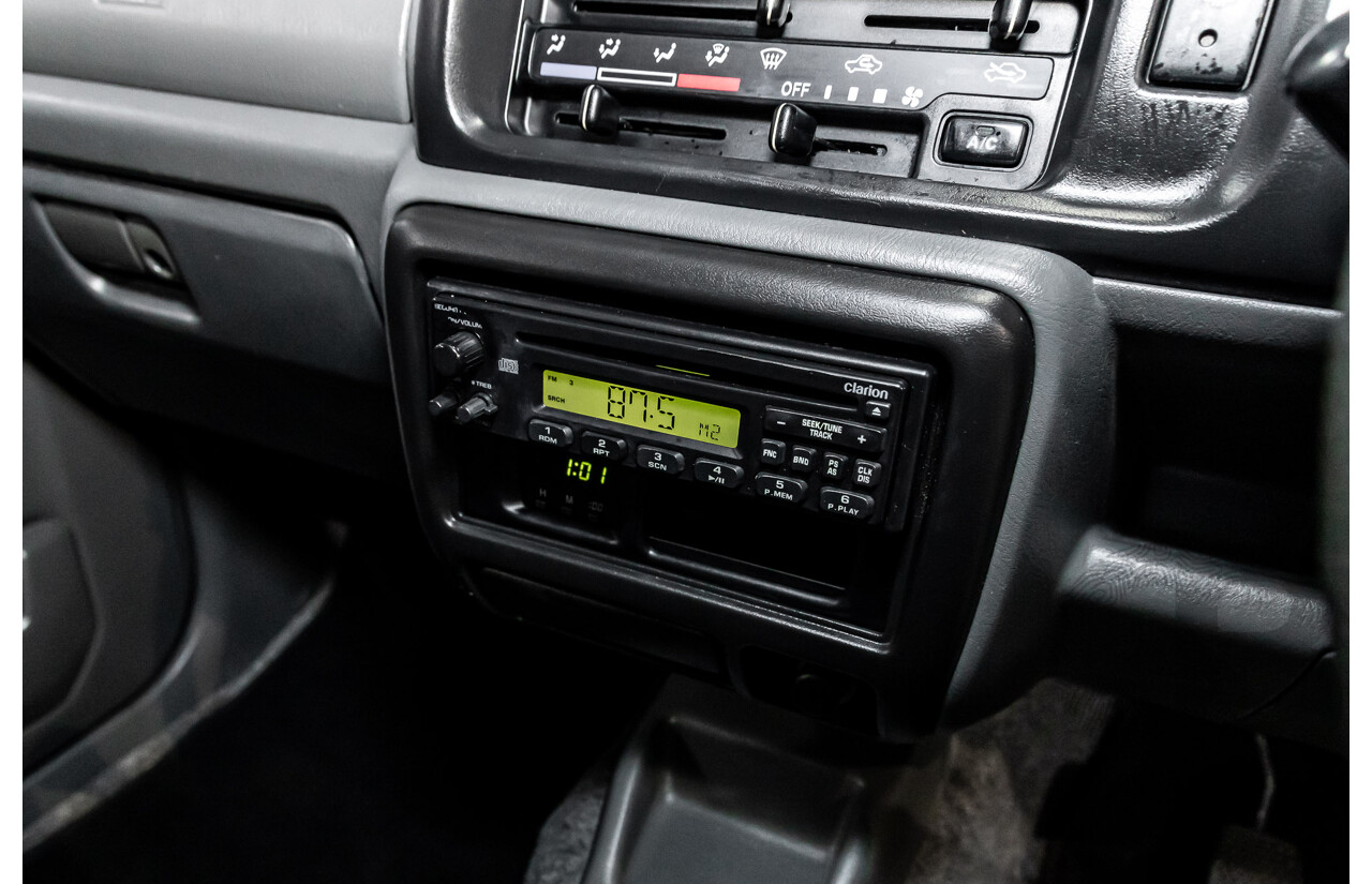 9/2001 Suzuki Jimny JLX (4x4) 2d Wagon Silky Silver Metallic 1.3L