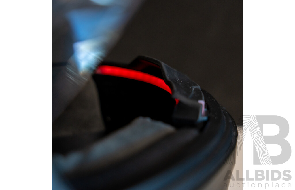 Forcite MK1S Carbon Fibre Smart Motorcycle Helmet with Inbuilt Camera GPS Infront Vision