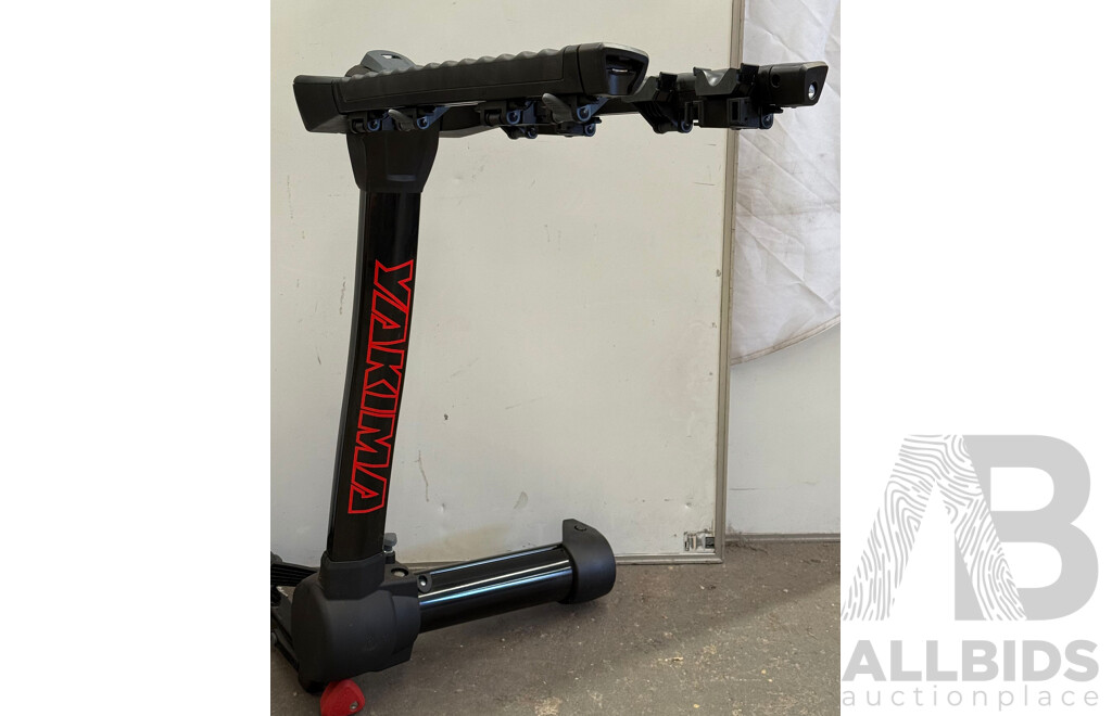 Yakima Full Swing 4 Bike Hitch Mounted Carrier