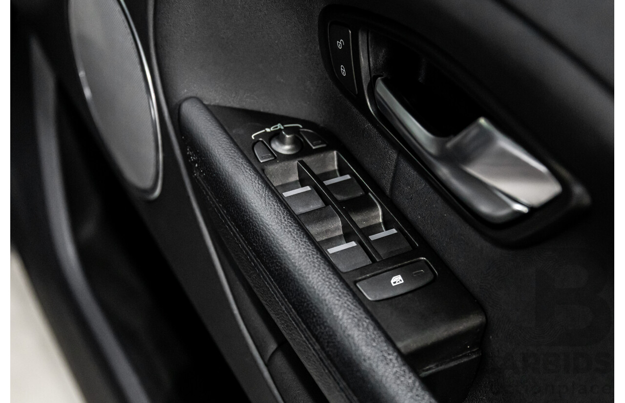 06/2017 Range Rover Evoque Td4 150 SE (AWD) LV MY17 5d Wagon Santorini Black Turbo Diesel 2.0L