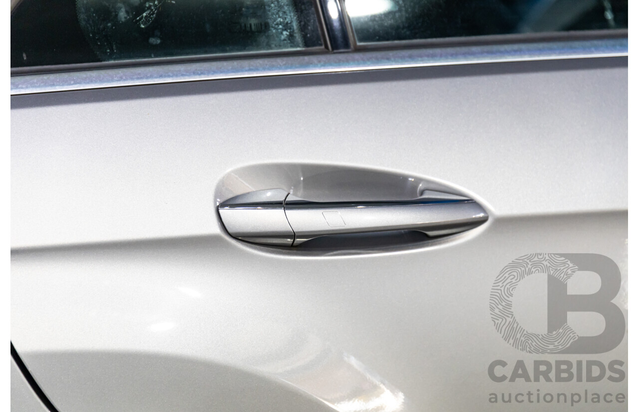 12/2009 Mercedes-Benz E350 Avantgarde W212 4d Sedan Palladium Silver Metallic V6 3.5L