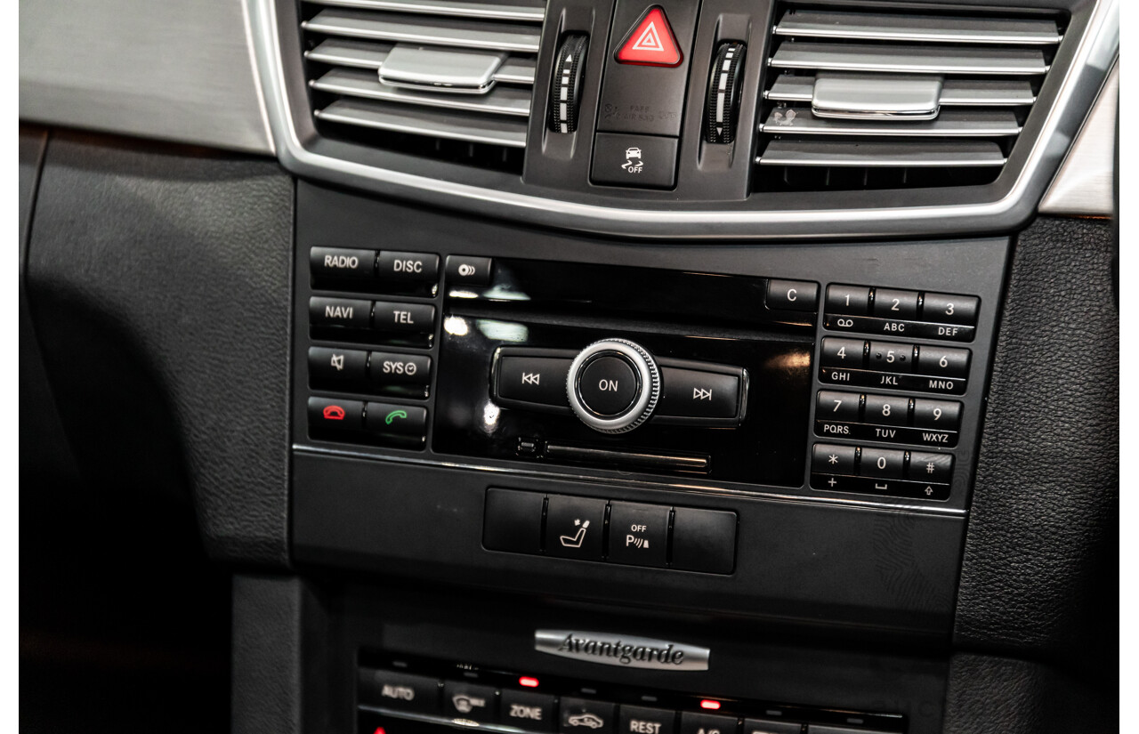 12/2009 Mercedes-Benz E350 Avantgarde W212 4d Sedan Palladium Silver Metallic V6 3.5L