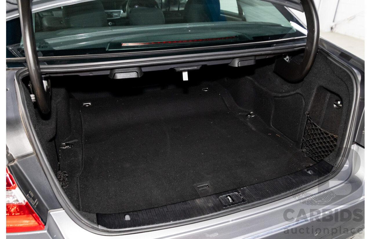 12/2009 Mercedes-Benz E350 Avantgarde W212 4d Sedan Palladium Silver Metallic V6 3.5L