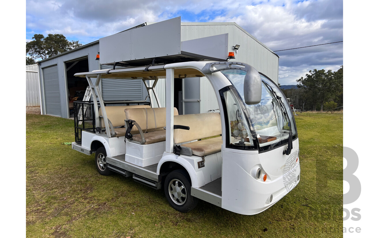 10/2013 EMC EG6118KA03 11 Person Electric Golf Cart Sightseeing Bus
