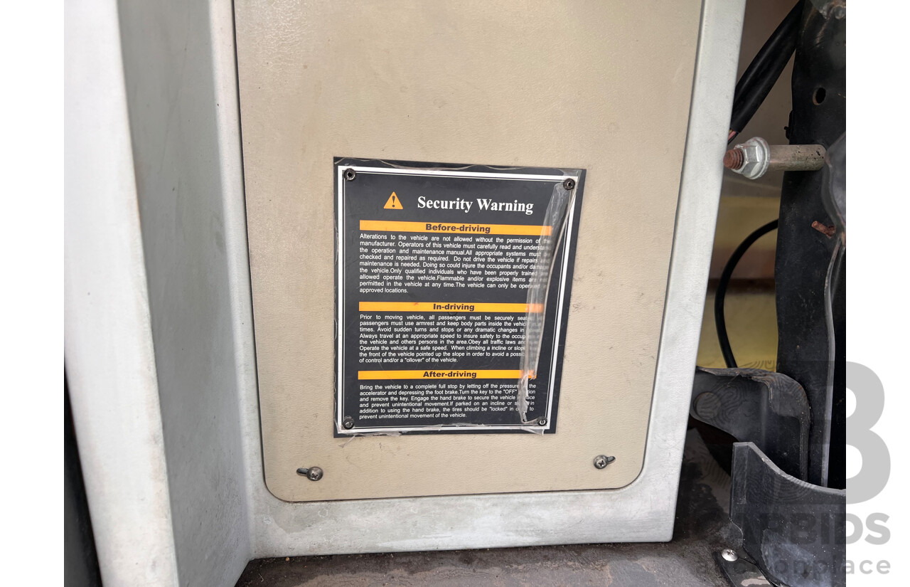 10/2013 EMC EG6118KA03 11 Person Electric Golf Cart Sightseeing Bus