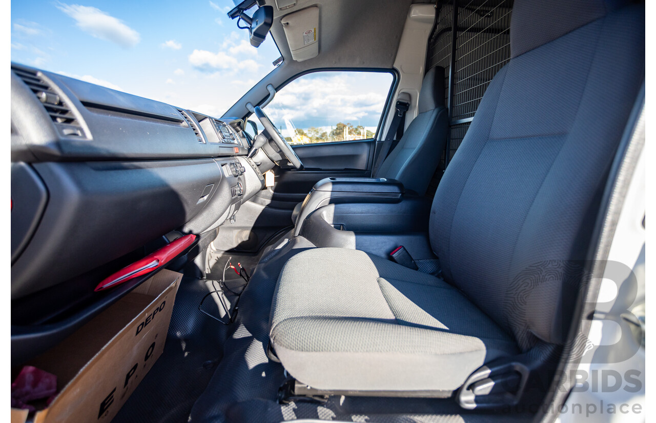 6/2016 Toyota Hiace SLWB KDH221R MY16 4d Van French Vanilla White Turbo Diesel 3.0L