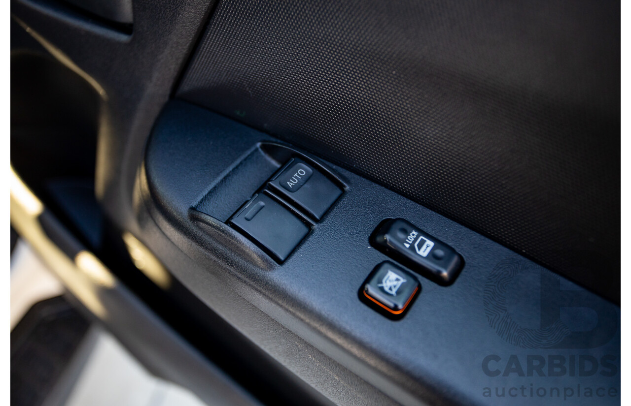 6/2016 Toyota Hiace SLWB KDH221R MY16 4d Van French Vanilla White Turbo Diesel 3.0L