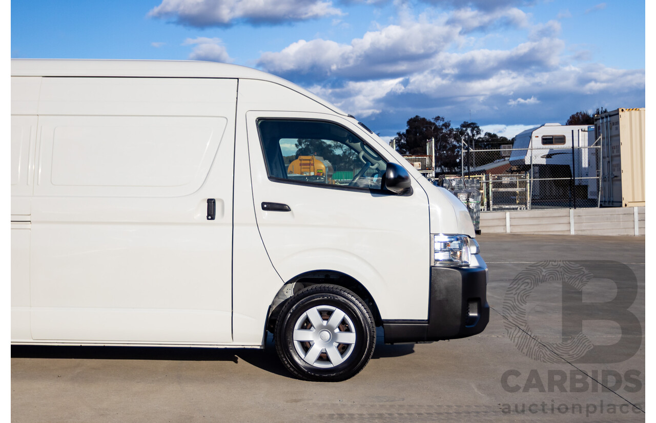 6/2016 Toyota Hiace SLWB KDH221R MY16 4d Van French Vanilla White Turbo Diesel 3.0L