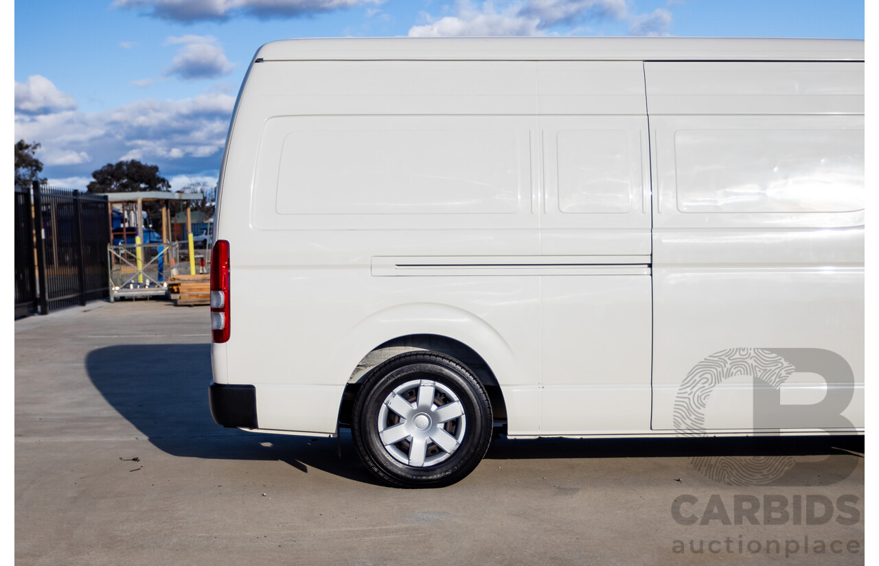 6/2016 Toyota Hiace SLWB KDH221R MY16 4d Van French Vanilla White Turbo Diesel 3.0L