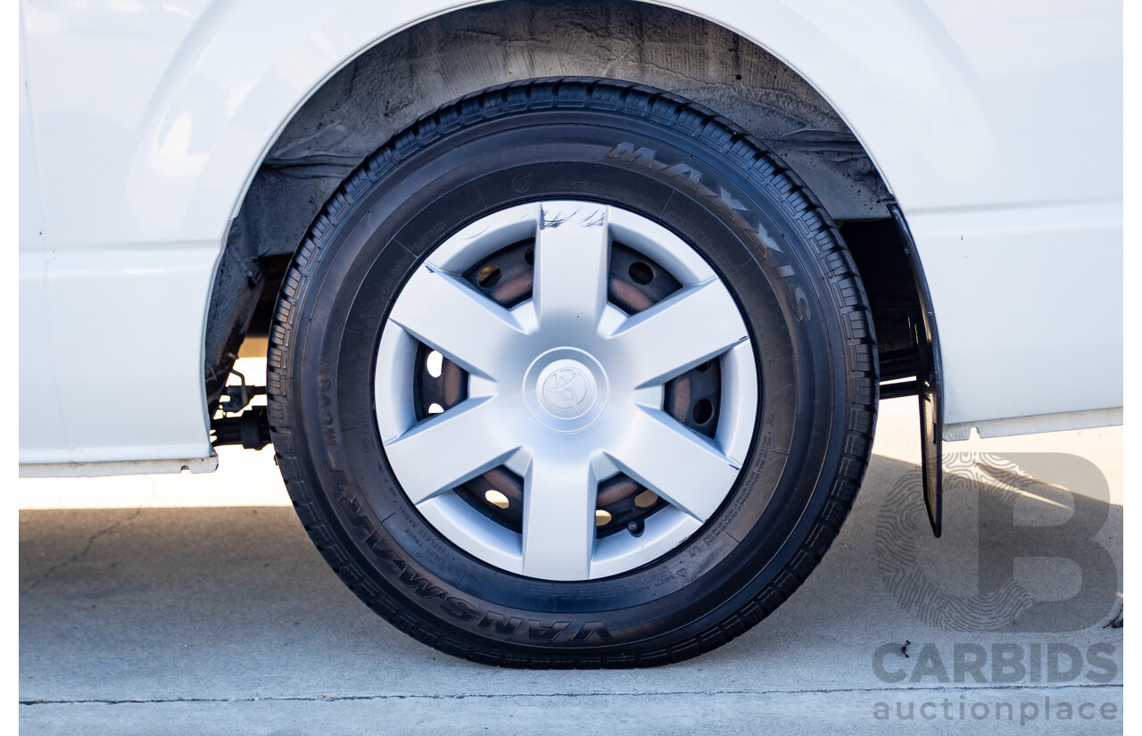 6/2016 Toyota Hiace SLWB KDH221R MY16 4d Van French Vanilla White Turbo Diesel 3.0L