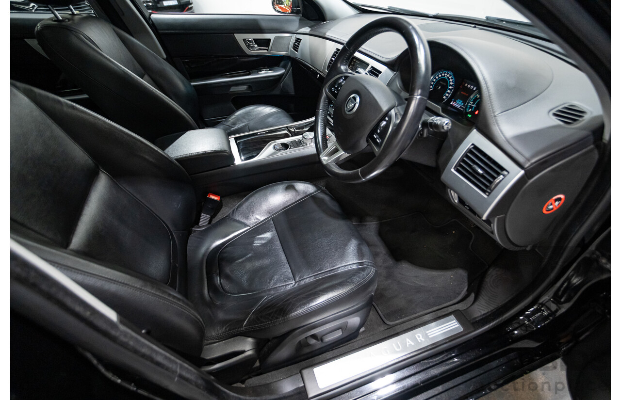 1/2013 Jaguar XF 3.0 SV6 Luxury MY13 4d Sedan Ultimate Black Metallic Supercharged V6 3.0L