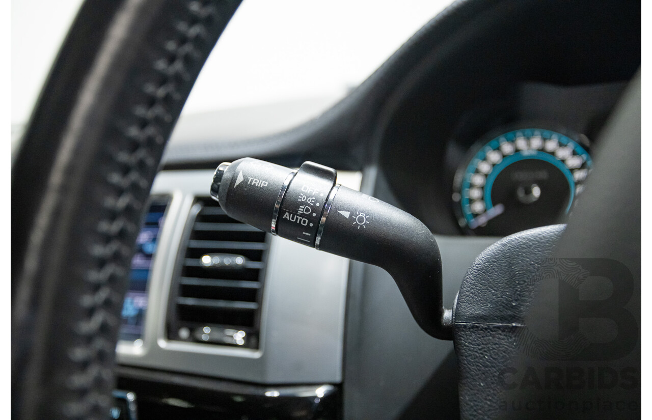 1/2013 Jaguar XF 3.0 SV6 Luxury MY13 4d Sedan Ultimate Black Metallic Supercharged V6 3.0L