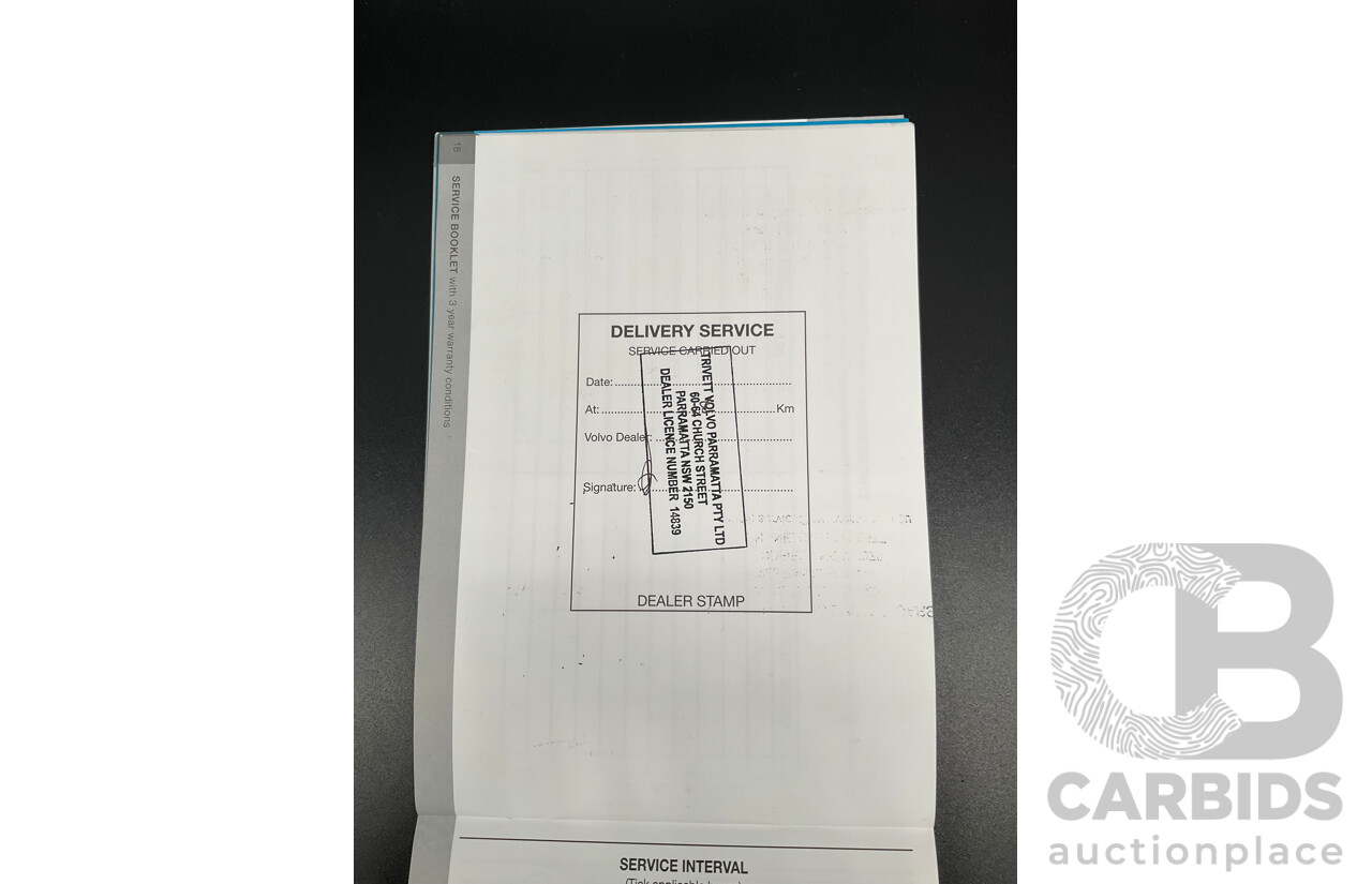 8/2011 Volvo XC60 T5 (FWD) DZ MY12 4d Wagon Ice White Turbo 2.0L