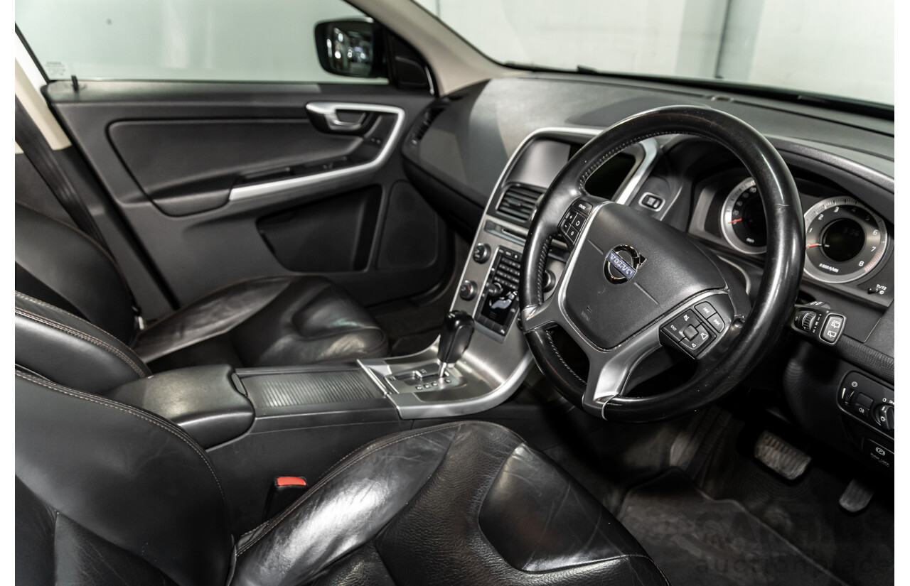 8/2011 Volvo XC60 T5 (FWD) DZ MY12 4d Wagon Ice White Turbo 2.0L