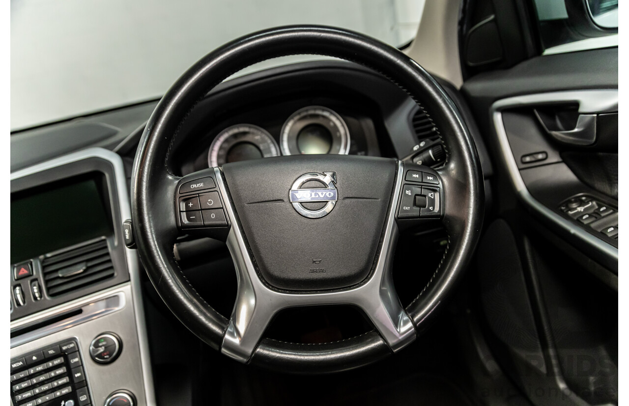 8/2011 Volvo XC60 T5 (FWD) DZ MY12 4d Wagon Ice White Turbo 2.0L