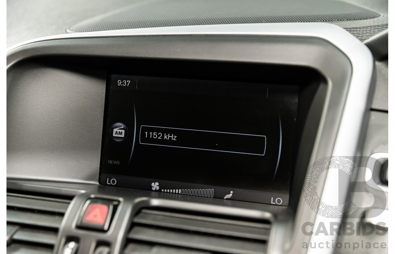 8/2011 Volvo XC60 T5 (FWD) DZ MY12 4d Wagon Ice White Turbo 2.0L