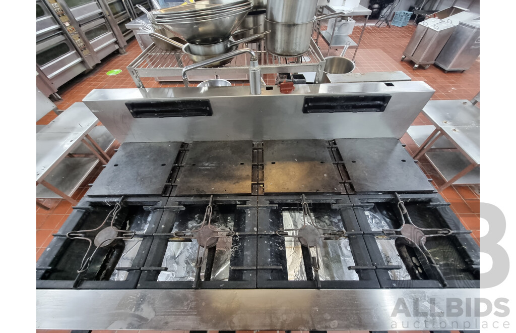 Zanussi Commercial Gas 8 Burner Stove Top with Double Under Bench Gas Ovens