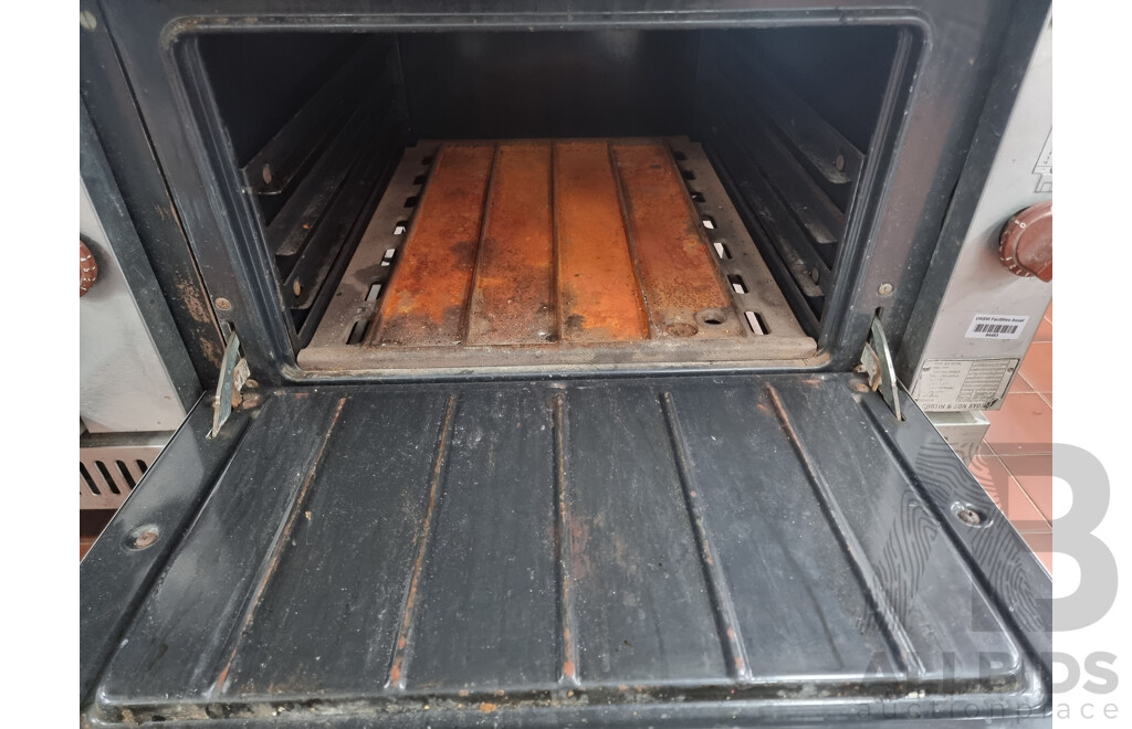 Zanussi Commercial Gas 8 Burner Stove Top with Double Under Bench Gas Ovens