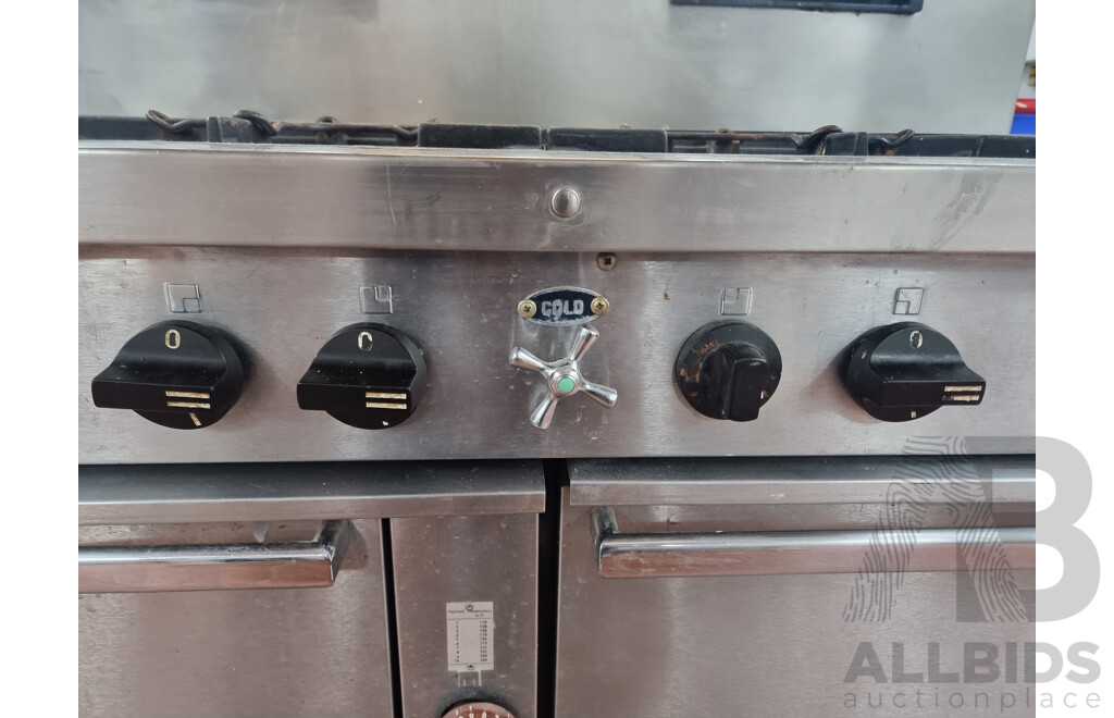 Zanussi Commercial Gas 8 Burner Stove Top with Double Under Bench Gas Ovens