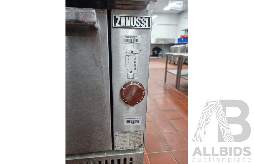 Zanussi Commercial Gas 8 Burner Stove Top with Double Under Bench Gas Ovens