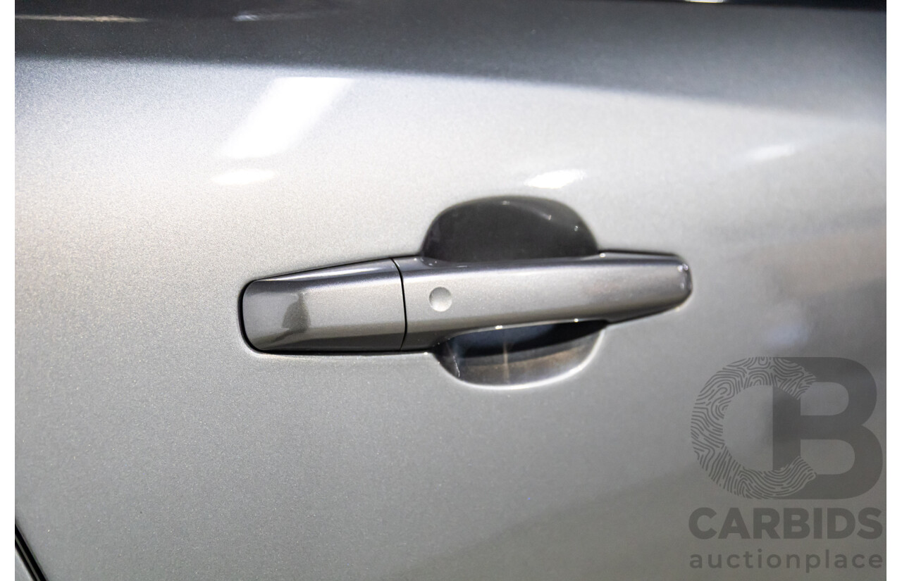 11/2016 Jaguar F-Pace 20d R-Sport (AWD) 4d Wagon Corris Grey Metallic Turbo Diesel 2.0L