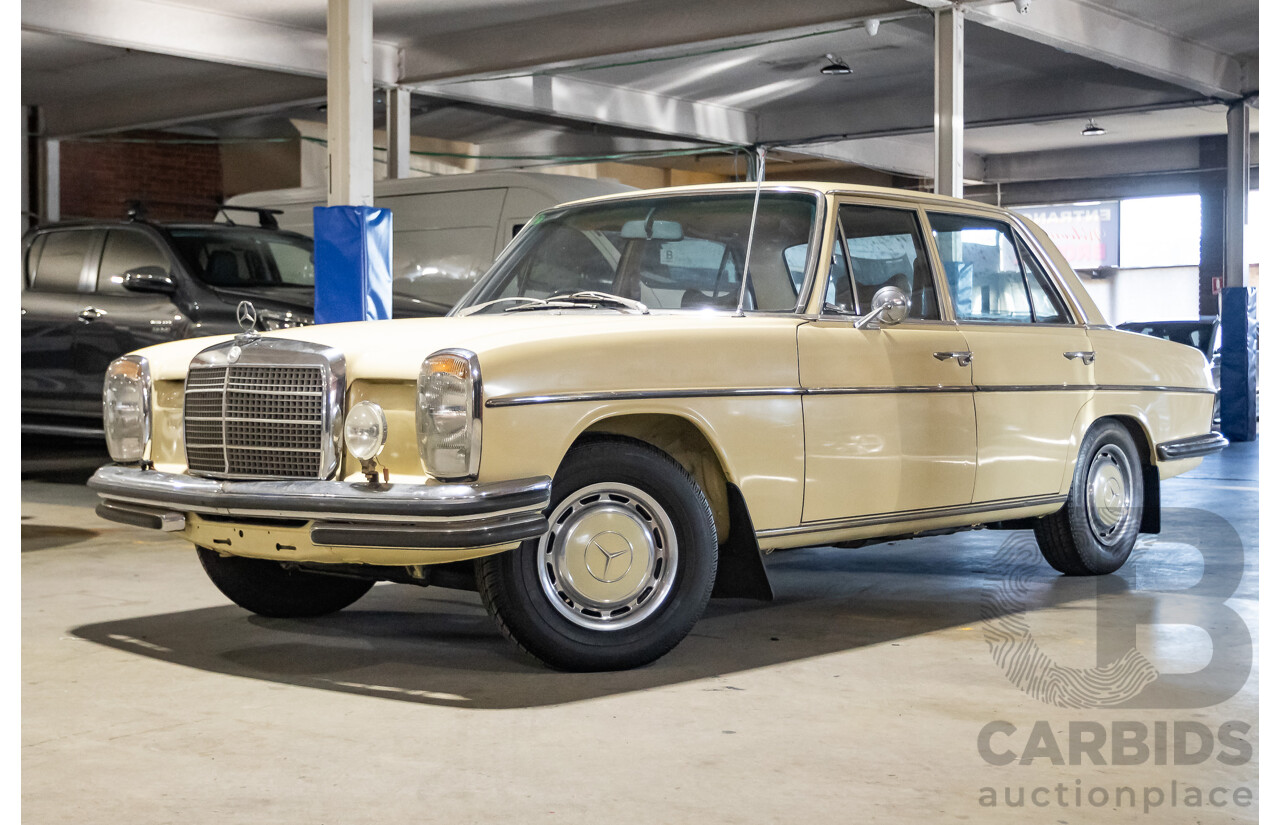 1/1972 Mercedes Benz 280E W114 4d Sedan Light Yellow 2.7L