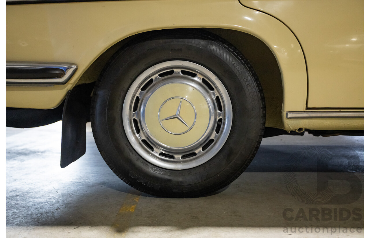 1/1972 Mercedes Benz 280E W114 4d Sedan Light Yellow 2.7L