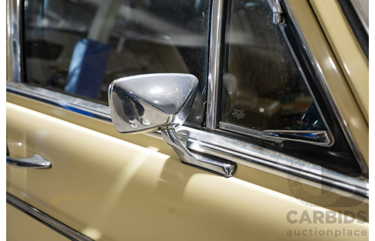 1/1972 Mercedes Benz 280E W114 4d Sedan Light Yellow 2.7L