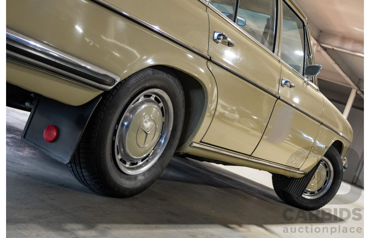 1/1972 Mercedes Benz 280E W114 4d Sedan Light Yellow 2.7L