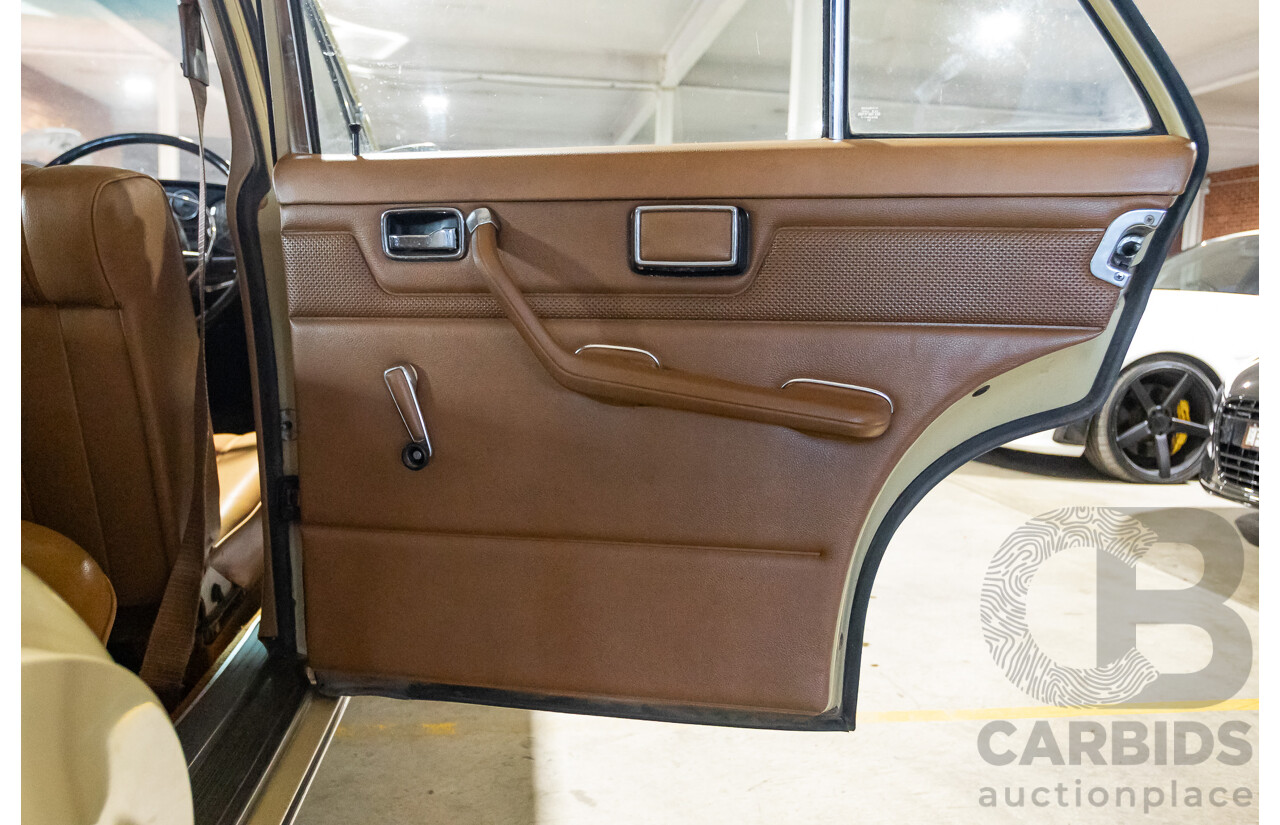 1/1972 Mercedes Benz 280E W114 4d Sedan Light Yellow 2.7L