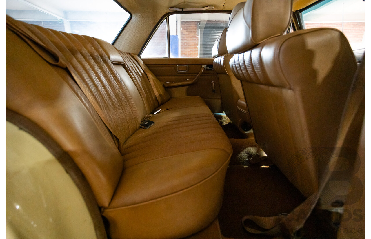 1/1972 Mercedes Benz 280E W114 4d Sedan Light Yellow 2.7L