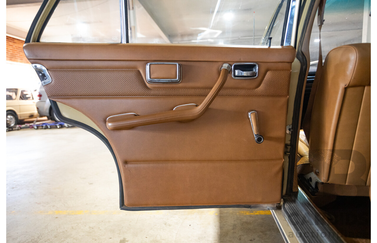 1/1972 Mercedes Benz 280E W114 4d Sedan Light Yellow 2.7L