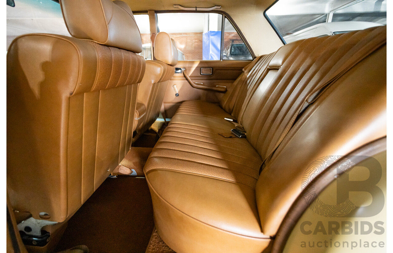 1/1972 Mercedes Benz 280E W114 4d Sedan Light Yellow 2.7L