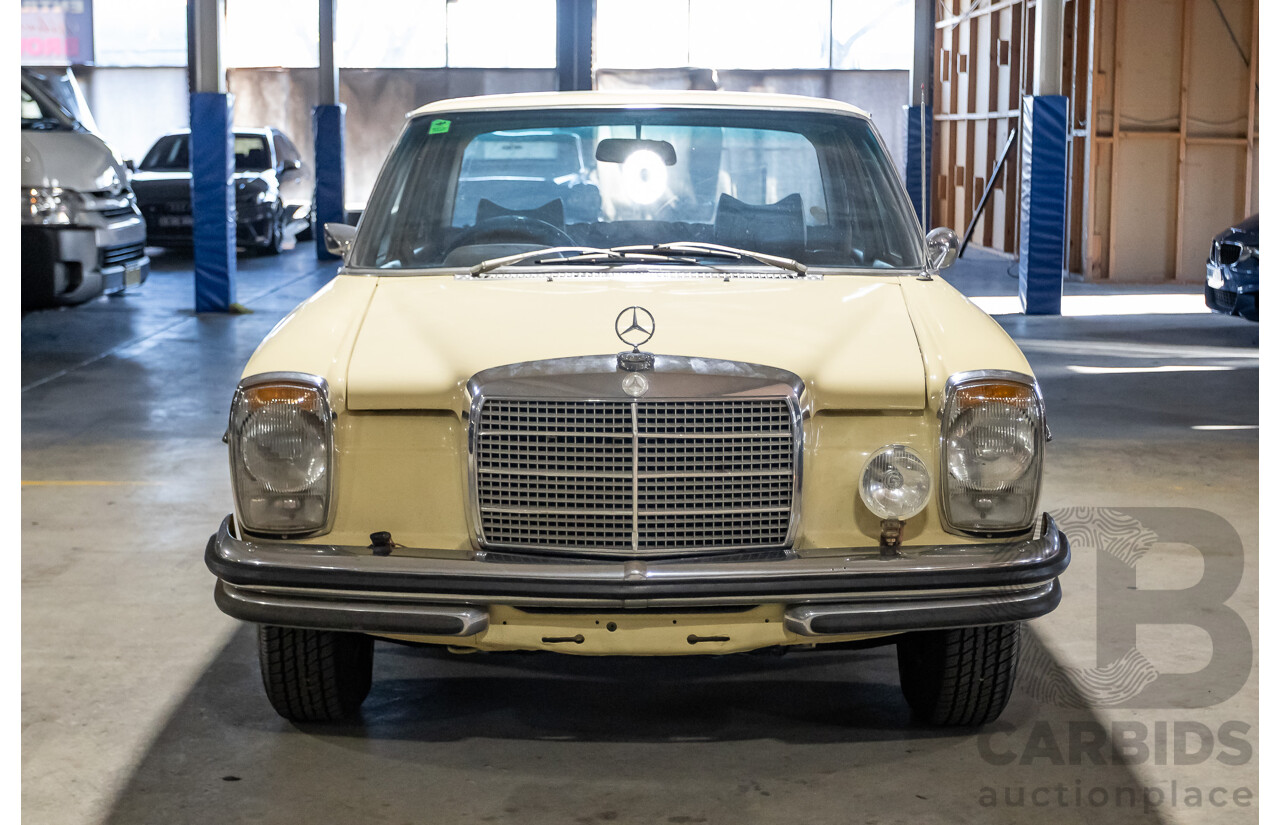 1/1972 Mercedes Benz 280E W114 4d Sedan Light Yellow 2.7L