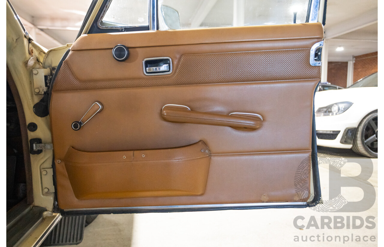 1/1972 Mercedes Benz 280E W114 4d Sedan Light Yellow 2.7L