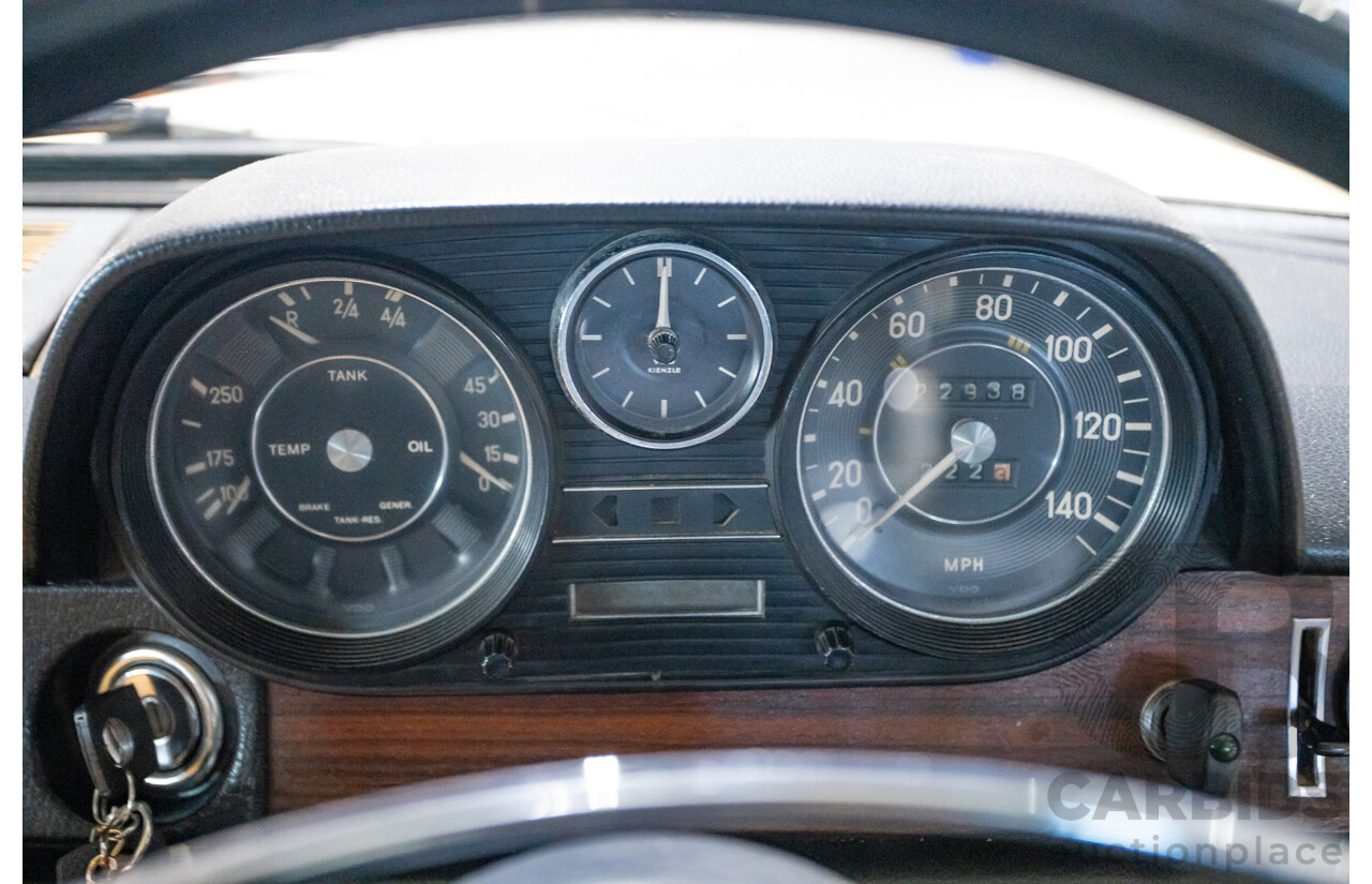 1/1972 Mercedes Benz 280E W114 4d Sedan Light Yellow 2.7L