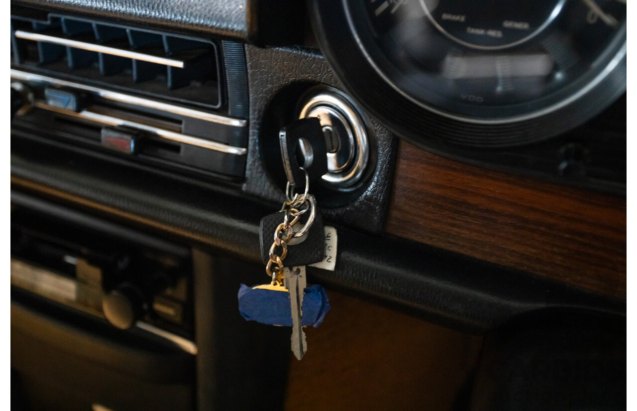 1/1972 Mercedes Benz 280E W114 4d Sedan Light Yellow 2.7L