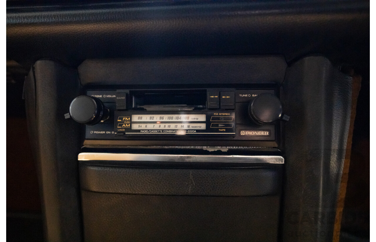 1/1972 Mercedes Benz 280E W114 4d Sedan Light Yellow 2.7L