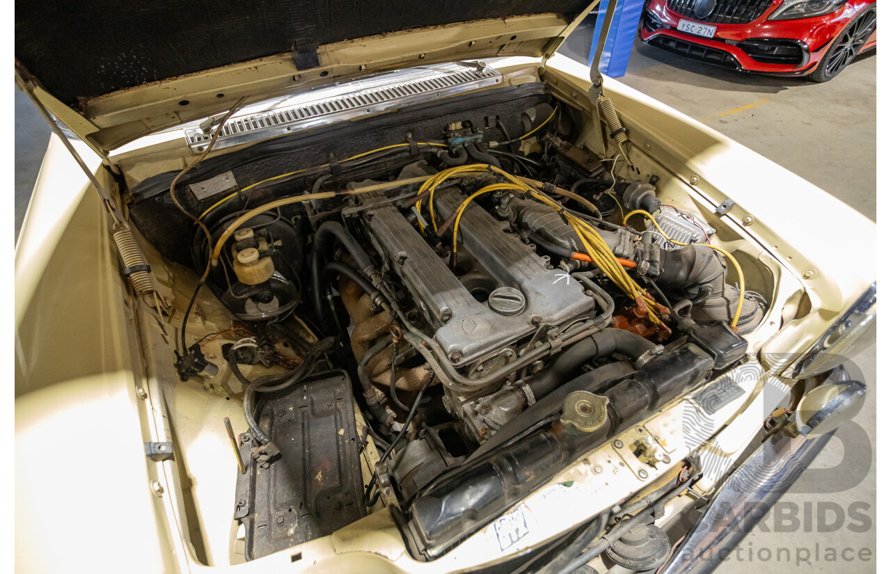 1/1972 Mercedes Benz 280E W114 4d Sedan Light Yellow 2.7L