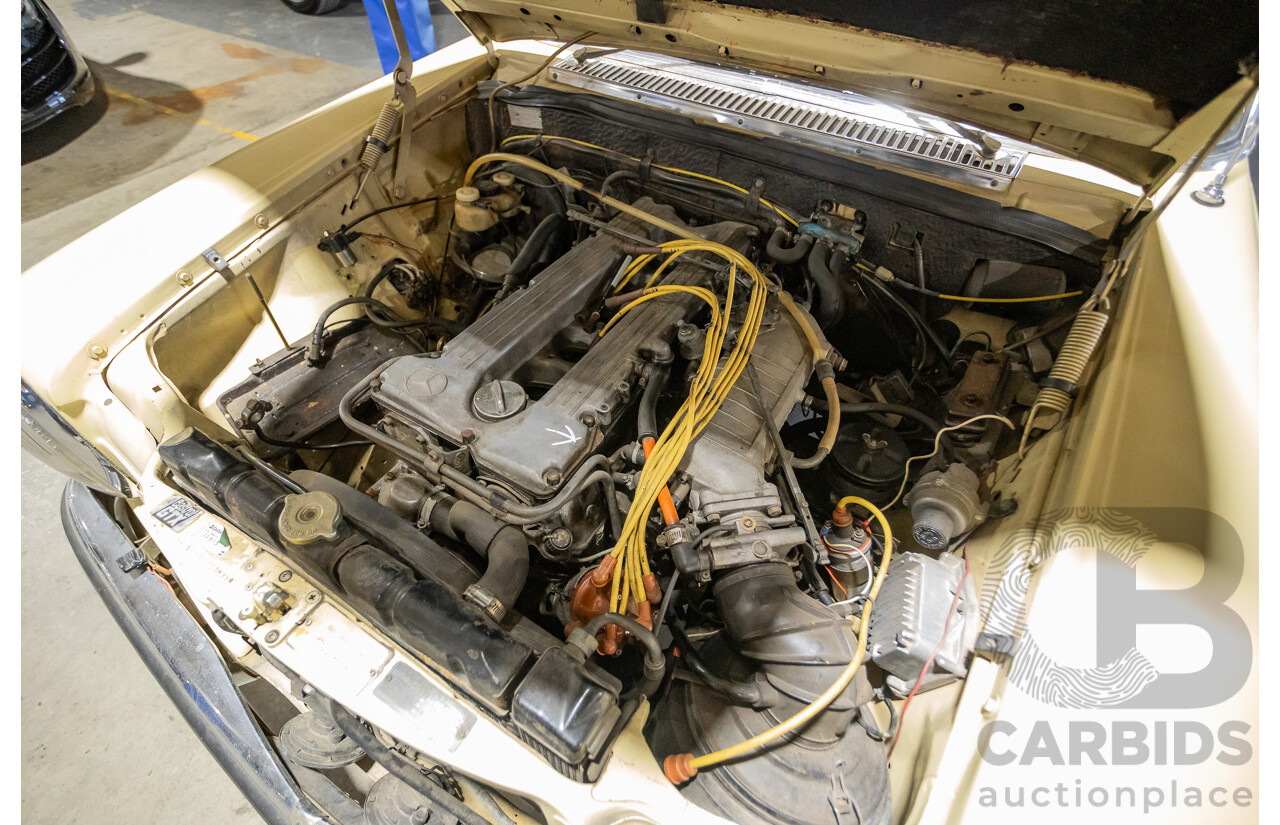 1/1972 Mercedes Benz 280E W114 4d Sedan Light Yellow 2.7L