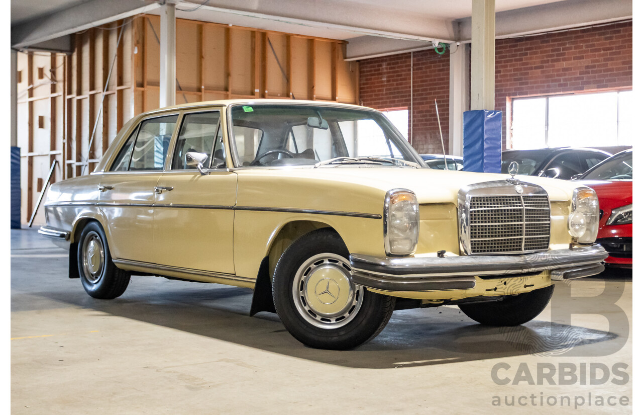 1/1972 Mercedes Benz 280E W114 4d Sedan Light Yellow 2.7L