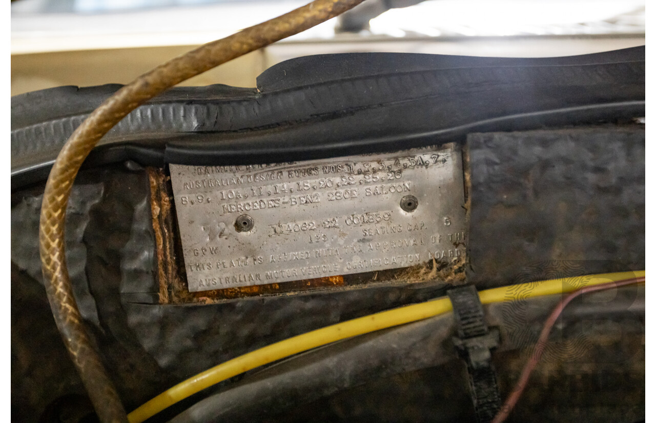 1/1972 Mercedes Benz 280E W114 4d Sedan Light Yellow 2.7L