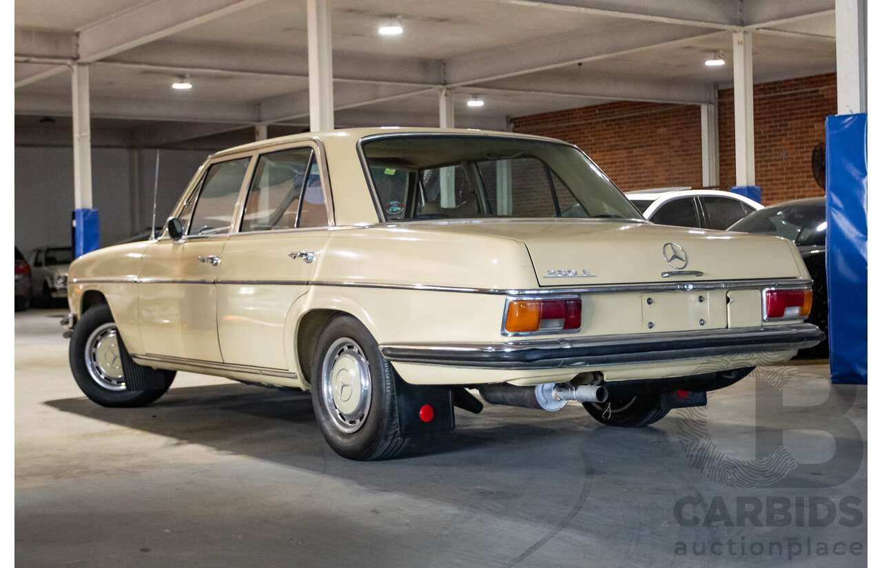 1/1972 Mercedes Benz 280E W114 4d Sedan Light Yellow 2.7L