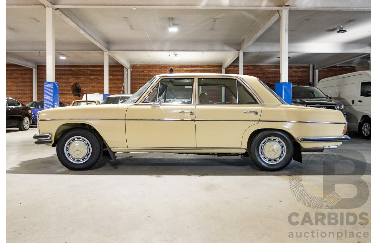 1/1972 Mercedes Benz 280E W114 4d Sedan Light Yellow 2.7L